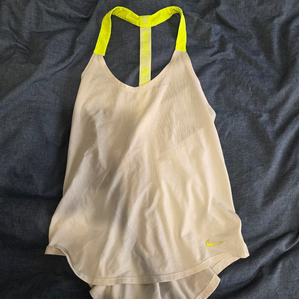 White Nike Tanktop